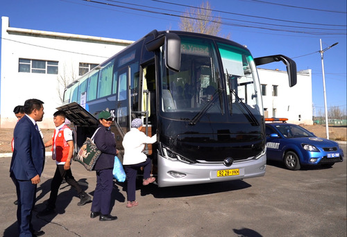 Large-capacity buses begin service in Bagahangai district